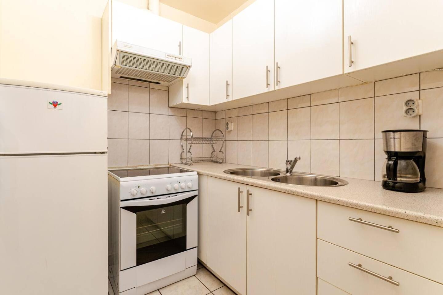John'S Athenian Beauty 45M2 , Metro 7' Apartman Kültér fotó